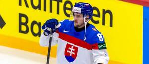 Pavol Regenda v drese Slovenska na MS v hokeji 2025.
