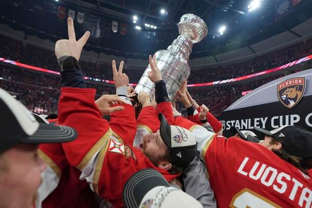 Florida Panthers so Stanley Cupom.