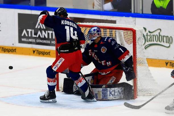 Hokejisti HKM Zvolen, zľava Adam Kobolka a Pavel Kantor.