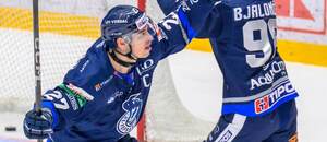 Útočník HK Poprad Adam Cracknell. Útočník HK Poprad Adam Cracknell.