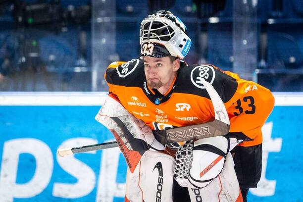 Brankárska jednotka HC Košice Dominik Riečický.