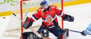 Český brankár Pavel Kantor je oporou HKM Zvolen.