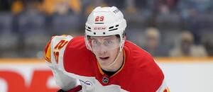 Slovák Samuel Honzek v drese Calgary Flames príde o ZOH 2026.