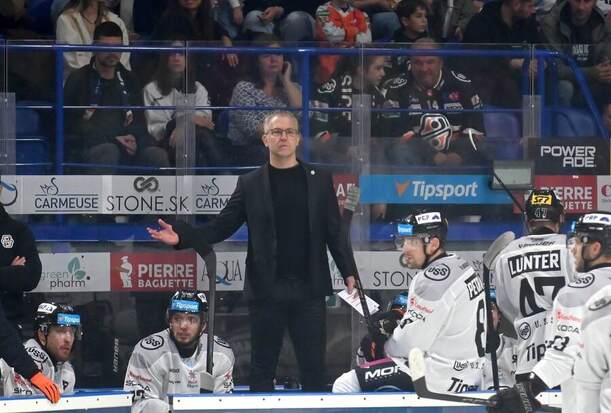 Tréner HC Košice Dan Ceman.