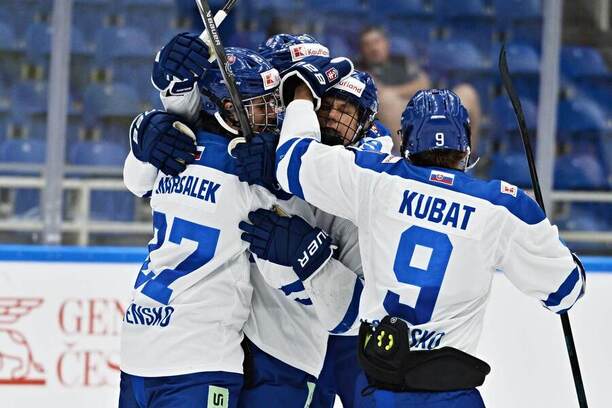 Pripíšu si slovenskí hokejisti do 18 rokov ďalšiu výhru nad Českom?