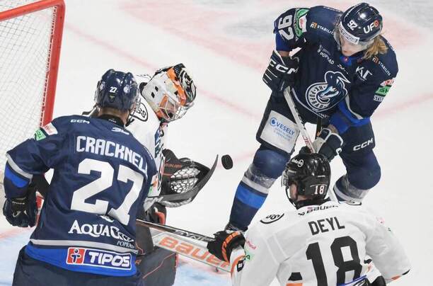 Útočná snaha Popradu v zápase s Košicami.