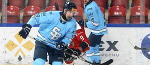 Útočník HC Slovan Bratislava Ryan Dmowski.