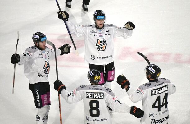 Radosť košických hráčov z&nbsp;gólu proti Žiline.