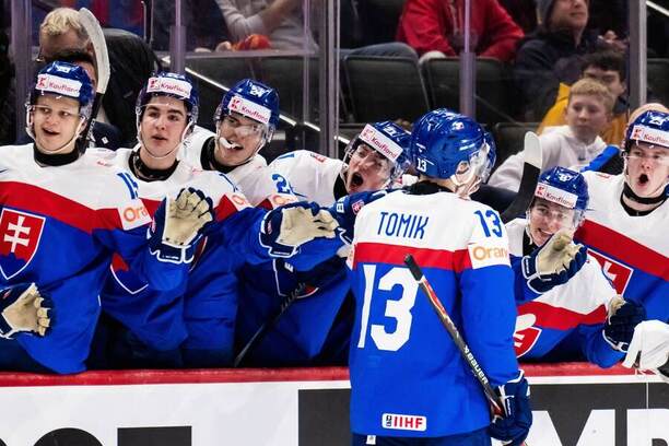 Tobias Tomík sa strelecky presadil proti Švédsku na&nbsp;MS U20 v&nbsp;hokeji 2026.