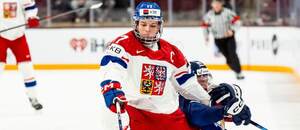 Dovedie Petr Sikora Česko do semifinále MS U20 v hokeji 2026?