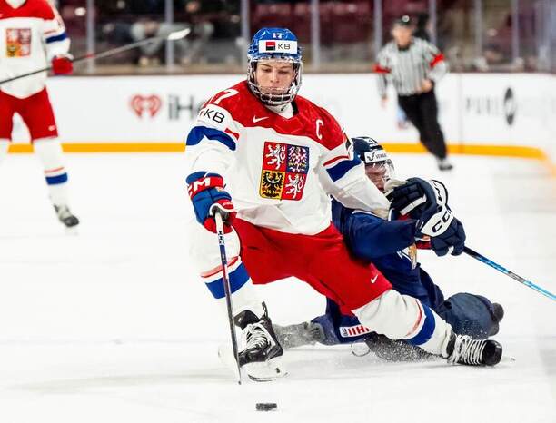 Dovedie Petr Sikora Česko do&nbsp;semifinále MS U20 v&nbsp;hokeji 2026?