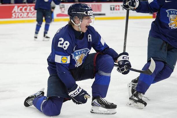 Heikki Ruohonen pomohol gólom k&nbsp;postupu Fínska cez&nbsp;USA do&nbsp;semifinále.