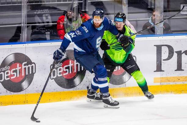 Vojtech Zeleňák (Slovan) a&nbsp;Adrien Bartovič (Žilina)