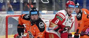 Na fotografii Patrik Timko (HC Košice) a Michal Chatrnúch (HC Prešov).