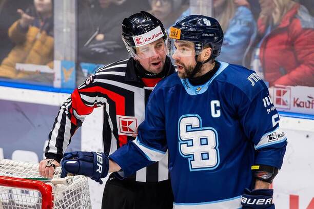 Kapitán Tomáš Marcinko sa po&nbsp;zranení vrátil do&nbsp;zostavy HC Slovan Bratislava.