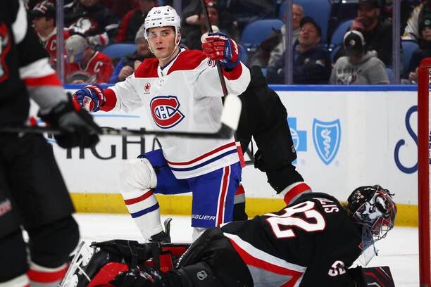 Juraj Slafkovský oslavuje gól v&nbsp;NHL.