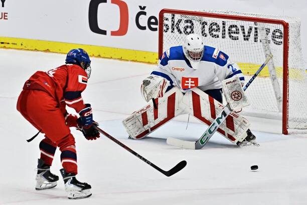 Na fotografii brankár Slovenska do 18 rokov Denis Čelko.