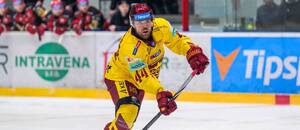 Obranca HK Dukla Trenčín Erik Ullman.