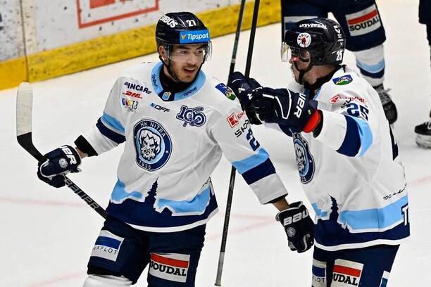 Sebastián Čederle (vľavo) a&nbsp;Samuel Buček (vpravo) ťahajú Nitru za&nbsp;postupom do&nbsp;finále.