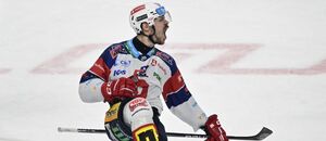 Slovenský útočník Miloš Kelemen v drese Pardubíc.