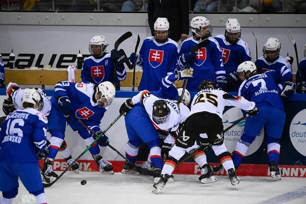 Postúpia Slovenky do&nbsp;elitnej kategórie MS v&nbsp;hokeji žien?