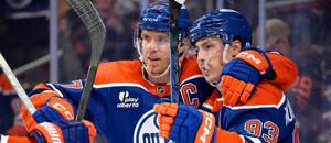 Do play-off NHL vstupuje aj Edmonton. Vľavo Connor McDavid, vpravo Ryan Nugent-Hopkins.