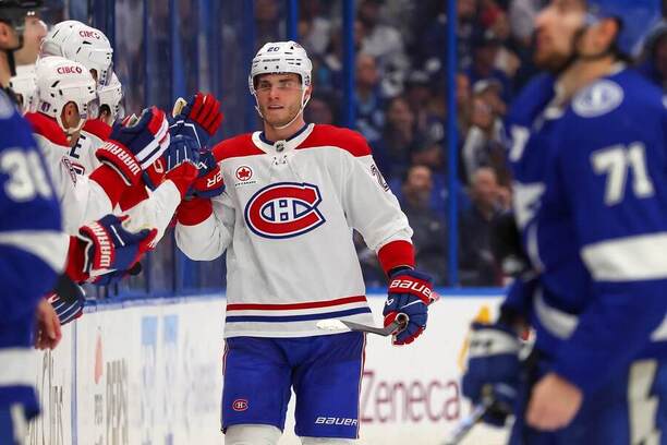 Presadí sa Juraj Slafkovský aj v&nbsp;2. zápase 1.&nbsp;kola play-off NHL proti Tampe Bay?