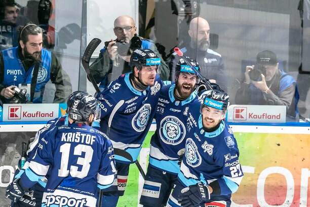 Podarí sa Nitranom odvrátiť aj druhý mečbal Slovana?