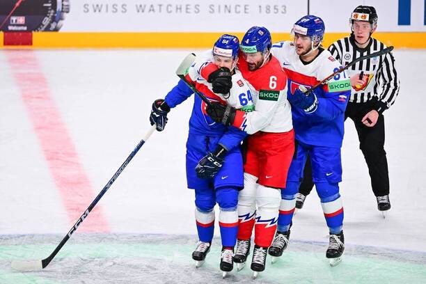 Roztržka Kocha, Kempného aj Regendu v&nbsp;zápase na&nbsp;MS v&nbsp;hokeji 2023.