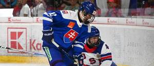 Oliver Ozogány v zápase proti USA na Hlinka Gretzky Cupe.