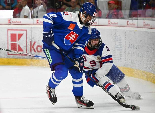 Oliver Ozogány v&nbsp;zápase proti USA na&nbsp;Hlinka Gretzky Cupe.