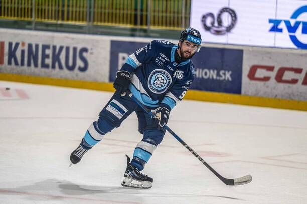 Útočník Robby Jackson pokračuje v&nbsp;Nitre aj v&nbsp;sezóne 2026/2027.