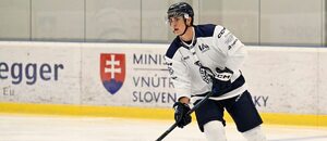 Obranca HK Poprad Ján Marcinko.