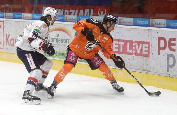 Mislav Rosandič, obranca HC Košice.