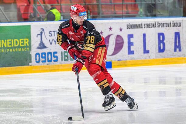 Obranca HC Prešov Dávid Nátny.