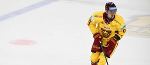 Útočník Juraj Šiška je aj v tejto sezóne hráčom Trenčína.