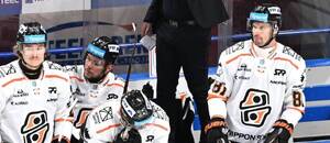 Tréner HC Košice Dan Ceman trénuje oceliarov aj v sezóne 2026/27.