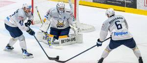 Hráči Spišskej Novej Vsi Filip Surák a Dávid Romaňák.